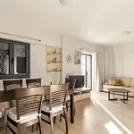 Nora's Villa *